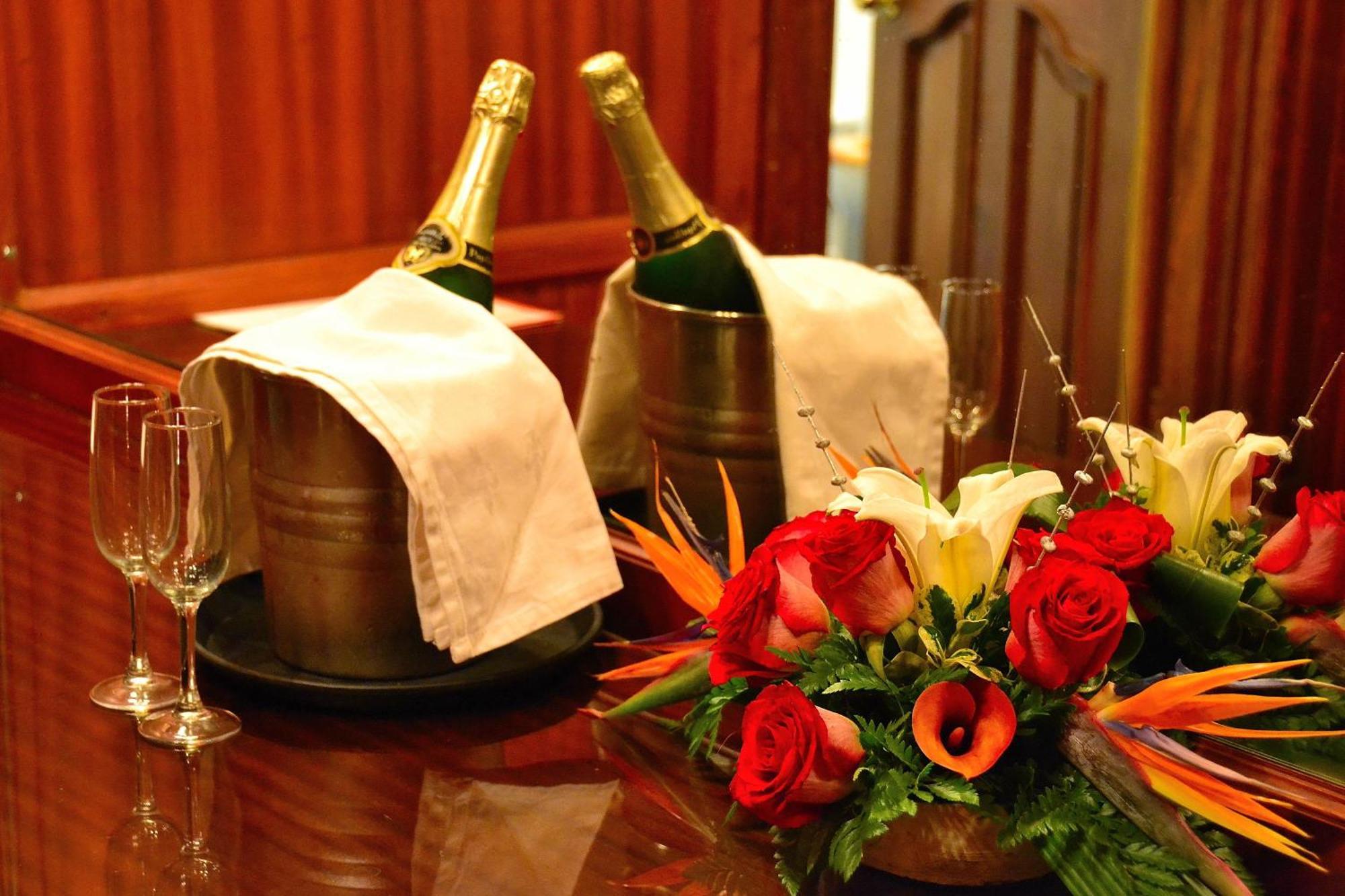 Muthu Sovereign Suites & Spa, Limuru Road, Nairobi Esterno foto